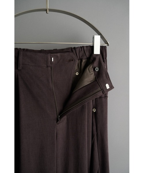 CONZ(コンズ)の「curve leg trousers cupra jersey/バレルレッグシルエット/バルーンシルエット/シーズンレス/NVRFRGT(スラックス・メンズ・ブラウン/ブラック/グレー・1/2/3)」の16枚目の写真