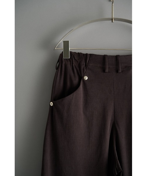 CONZ(コンズ)の「curve leg trousers cupra jersey/バレルレッグシルエット/バルーンシルエット/シーズンレス/NVRFRGT(スラックス・メンズ・ブラウン/ブラック/グレー・1/2/3)」の18枚目の写真