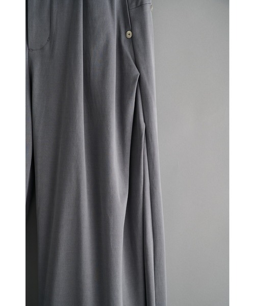 CONZ(コンズ)の「curve leg trousers cupra jersey/バレルレッグシルエット/バルーンシルエット/シーズンレス/NVRFRGT(スラックス・メンズ・ブラウン/ブラック/グレー・1/2/3)」の20枚目の写真