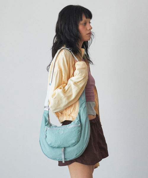 FENNEC（フェネック）の「AIRY SLING BAG - MINT（ショルダーバッグ・レディース・その他・FREE）」の12枚目の写真