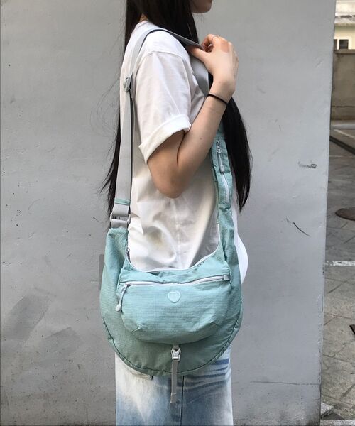 FENNEC（フェネック）の「AIRY SLING BAG - MINT（ショルダーバッグ・レディース・その他・FREE）」の18枚目の写真