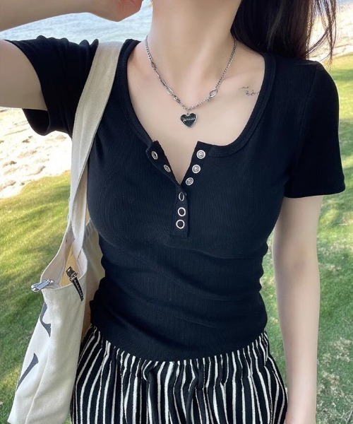 NANEA(ナネア)の「リングドットヘンリーネックT(Tシャツ/カットソー・レディース・グレー/ブラック/ホワイト・LARGE/MEDIUM)」の6枚目の写真