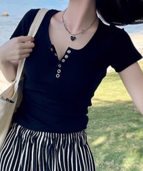 NANEA(ナネア)の「リングドットヘンリーネックT(Tシャツ/カットソー・レディース・グレー/ブラック/ホワイト・LARGE/MEDIUM)」の4枚目の写真