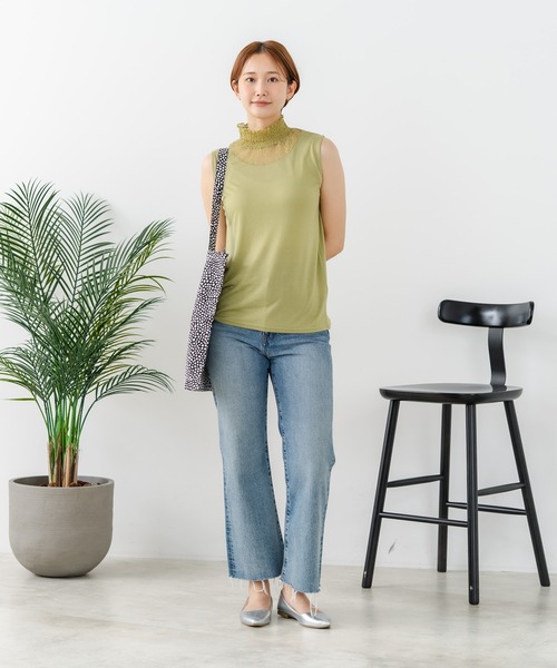 fort point(フォーポイント)の「【C-FORTPOINT/フォートポイント】【上品なハイネックデザインが大人可愛い!】レース切り替えタンクトップ 首元カバー レイヤード 上品 華やか カジュアル フェミニン 通気性(タンクトップ・レディース・チャコールグレー/イエロー系その他/アイボリー/ブラック・FREE)」の14枚目の写真