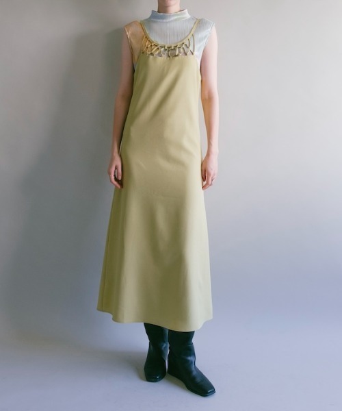 sahara(サハラ)の「Cross Detail Dress(ワンピース・レディース・ブラック/イエロー/ブルー・FREE)」の1枚目の写真