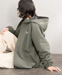FRED PERRY（フレッドペリー）の「【WEB先行予約】[FRED PERRY/フレッドペリー] 別注 パデッド フード刺繍シェルジャケット（ブルゾン）」