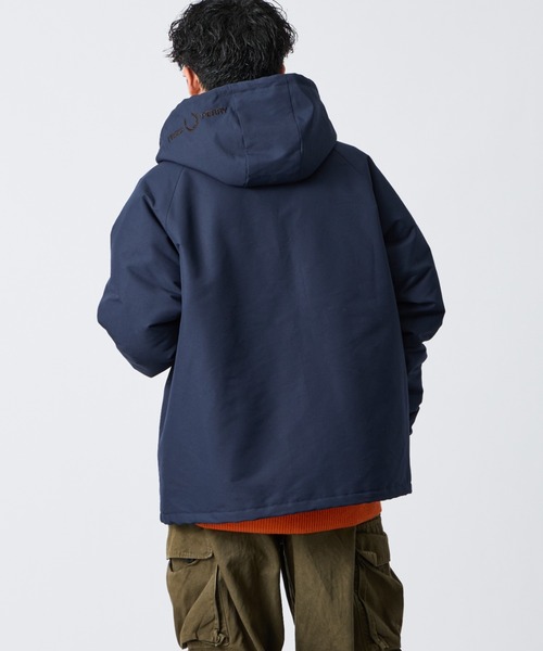 FRED PERRY（フレッドペリー）の「【WEB先行予約】[FRED PERRY/フレッドペリー] 別注 パデッド フード刺繍シェルジャケット（ブルゾン・レディース・ネイビー/ダークグリーン/ブラック・XL/M/L/S）」の12枚目の写真