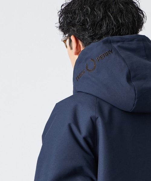 FRED PERRY（フレッドペリー）の「【WEB先行予約】[FRED PERRY/フレッドペリー] 別注 パデッド フード刺繍シェルジャケット（ブルゾン・レディース・ネイビー/ダークグリーン/ブラック・XL/M/L/S）」の20枚目の写真