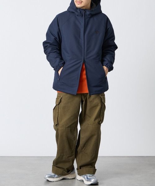 FRED PERRY（フレッドペリー）の「【WEB先行予約】[FRED PERRY/フレッドペリー] 別注 パデッド フード刺繍シェルジャケット（ブルゾン・レディース・ネイビー/ダークグリーン/ブラック・XL/M/L/S）」の18枚目の写真