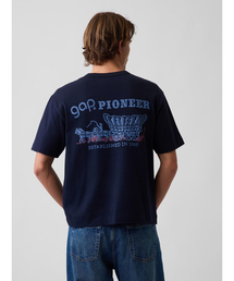 GAP（ギャップ）の「ヘビーウェイト GAP Pioneer グラフィックTシャツ（Tシャツ/カットソー）」