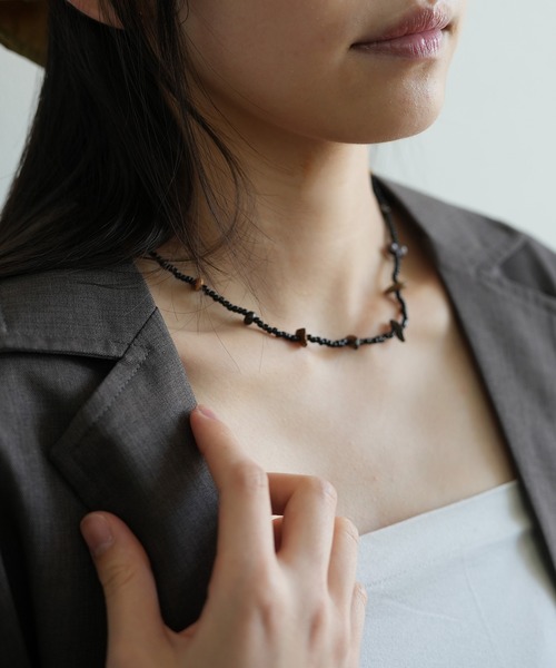 Kotoe(コトエ)の「【UNISEX】 ストーン調 ガラスビーズチョーカー(チョーカー・レディース・ピンク/グリーン/ストーン/パープル/マルチ/ブラウン/ブラック・FREE)」の14枚目の写真