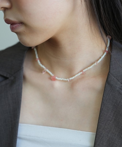 Kotoe(コトエ)の「【UNISEX】 ストーン調 ガラスビーズチョーカー(チョーカー・レディース・ピンク/グリーン/ストーン/パープル/マルチ/ブラウン/ブラック・FREE)」の20枚目の写真
