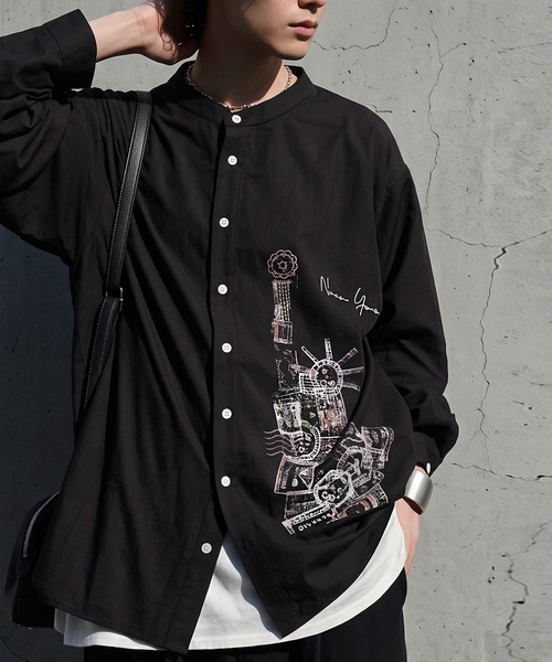 antiqua(アンティカ)の「アートプリント シャツ(シャツ/ブラウス・レディース・ホワイト/ブラック・ONESIZE)」の6枚目の写真
