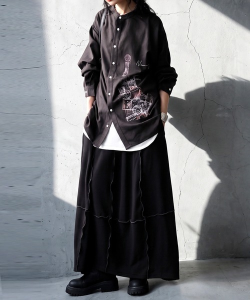 antiqua(アンティカ)の「アートプリント シャツ(シャツ/ブラウス・レディース・ホワイト/ブラック・ONESIZE)」の17枚目の写真