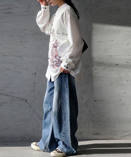 antiqua(アンティカ)の「アートプリント シャツ(シャツ/ブラウス・レディース・ホワイト/ブラック・ONESIZE)」の13枚目の写真