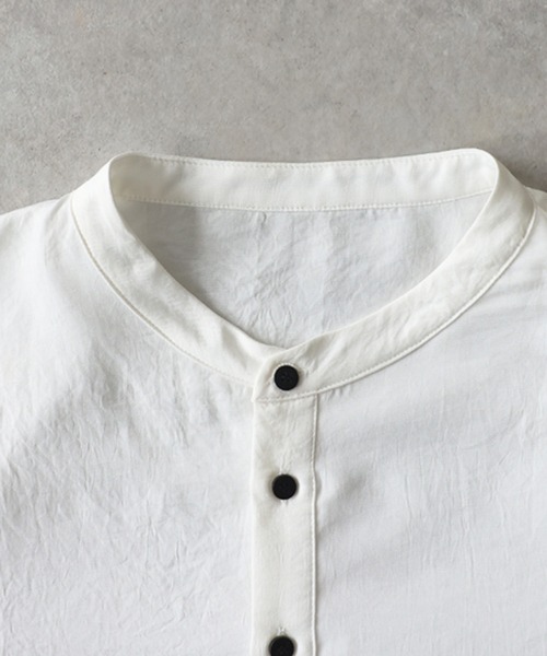 antiqua(アンティカ)の「アートプリント シャツ(シャツ/ブラウス・レディース・ホワイト/ブラック・ONESIZE)」の22枚目の写真