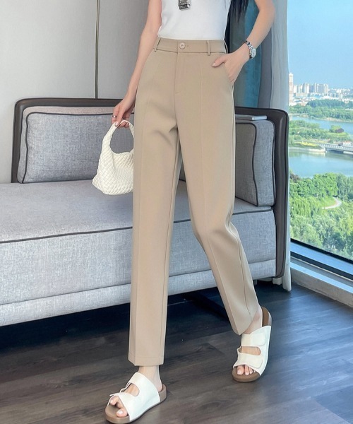 AMAJI(アマジ)の「センタープレス ストレート シガレットパンツ(その他パンツ・レディース・ベージュ/ホワイト/ブラック・X-LARGE/LARGE/MEDIUM/SMALL)」の6枚目の写真