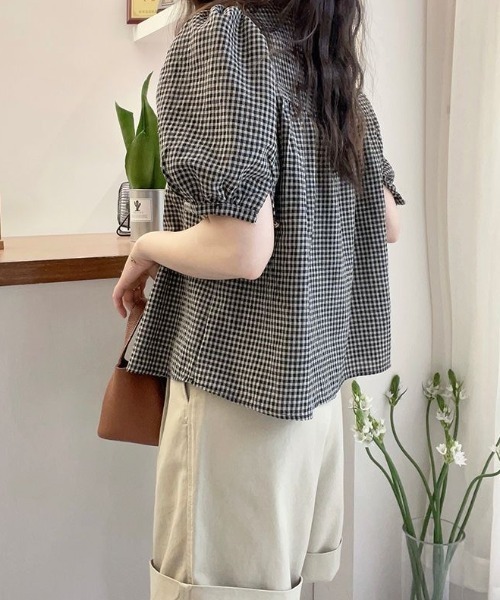 FAVORITO(ファヴォリート)の「パフスリーブチェック柄ブラウス(シャツ/ブラウス・レディース・ブラック・S/M/L/XL)」の2枚目の写真