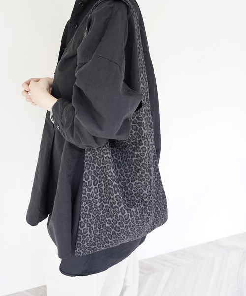 JOURNAL STANDARD LUXE(ジャーナルスタンダード ラックス)の「レオパツイル BAG(ショルダーバッグ・レディース・チャコールグレー/ブラウン/ベージュ・FREE)」の1枚目の写真