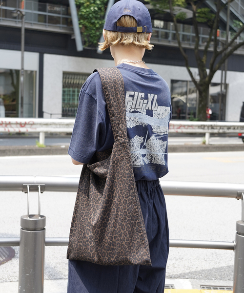 JOURNAL STANDARD LUXE(ジャーナルスタンダード ラックス)の「レオパツイル BAG(ショルダーバッグ・レディース・チャコールグレー/ブラウン/ベージュ・FREE)」の6枚目の写真