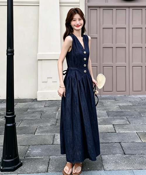 FAVORITO(ファヴォリート)の「デニムVネックノースリーブワンピース(ワンピース・レディース・ブルー・S/M/L/XL)」の10枚目の写真