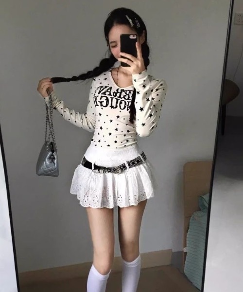 Teem Store（チームストア）の「星柄英文字VネックロンT（Tシャツ/カットソー・レディース・ホワイト/グレー・M/L）」の10枚目の写真