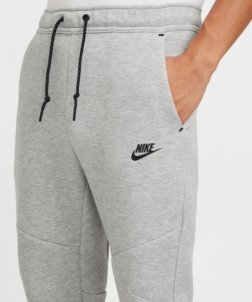 NIKE(ナイキ)の「NIKE TECH FLEECE JOGGER PANTS HV0960(スウェットパンツ・メンズ・グレー/ブラック・M/L)」の14枚目の写真