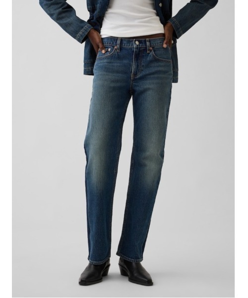 GAP（ギャップ）の「ミッドライズ リラックスフィット ストレートデニム（デニムパンツ・レディース・ダークインディゴブルー・30/29/28/27/26/25/24/23）」の3枚目の写真