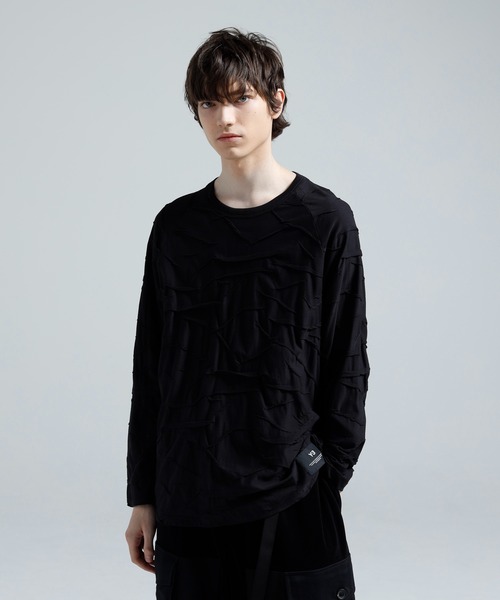 Y-3(ワイスリー)の「Y-3 PLEATED OVERSIZED LONG SLEEVE TEE(Tシャツ/カットソー・メンズ・ブラック・X-LARGE/XX-LARGE/X-SMALL/SMALL/MEDIUM/LARGE)」の1枚目の写真