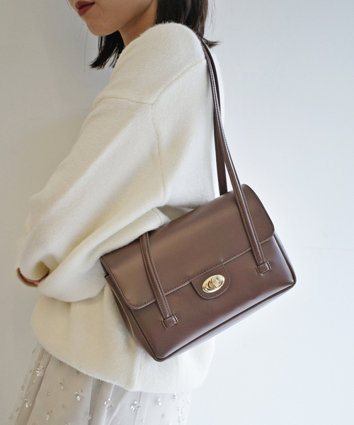 SLOBE IENA(スローブイエナ)の「SLOBE レザーフラップショルダーバッグ(ショルダーバッグ・レディース・ブラウン/ブラック・FREE)」の12枚目の写真