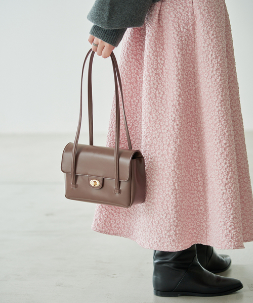 SLOBE IENA(スローブイエナ)の「SLOBE レザーフラップショルダーバッグ(ショルダーバッグ・レディース・ブラウン/ブラック・FREE)」の17枚目の写真
