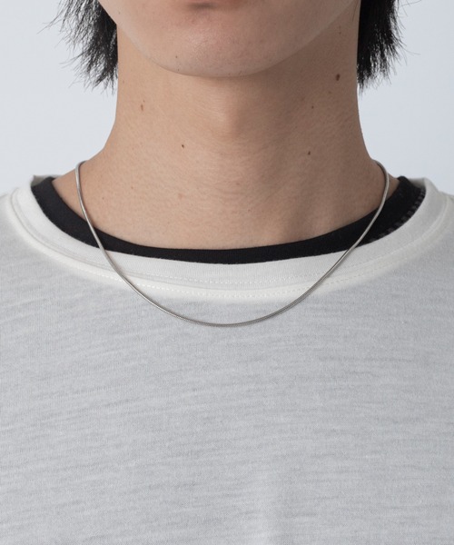 LUCY（ルーシー）の「LUCY/【26年秋冬新作】ルーズネックスラブT(LS)（Tシャツ/カットソー・メンズ・ブラック/ホワイト・MEDIUM/LARGE）」の5枚目の写真