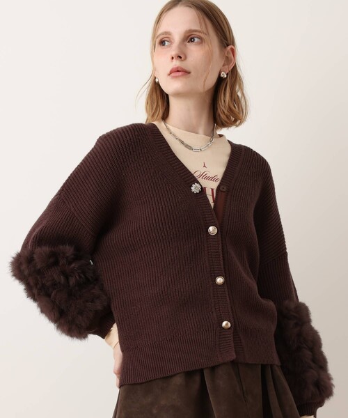 allureville(アルアバイル)の「ラビットカフ片畦2WAY プルオーバー(ニット/セーター・レディース・ネイビー/ブラウン/チャコールグレー・2)」の6枚目の写真