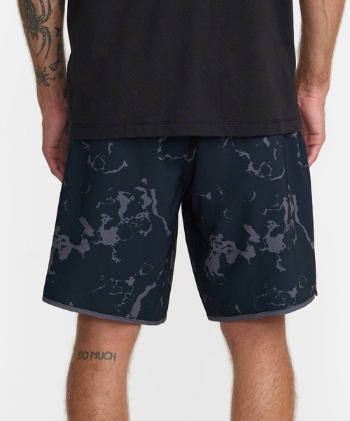 RVCA（ルーカ）の「RVCA メンズ YOGGER STRETCH CONTRAST 17 ショートパンツ 【2026年秋冬モデル】/ルーカウエストゴムアクティブストレッチショートパンツ（その他パンツ・メンズ・ブラック系その他・X-LARGE/LARGE/MEDIUM）」の7枚目の写真