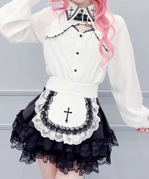 胸開きクロス刺繍ブラウス