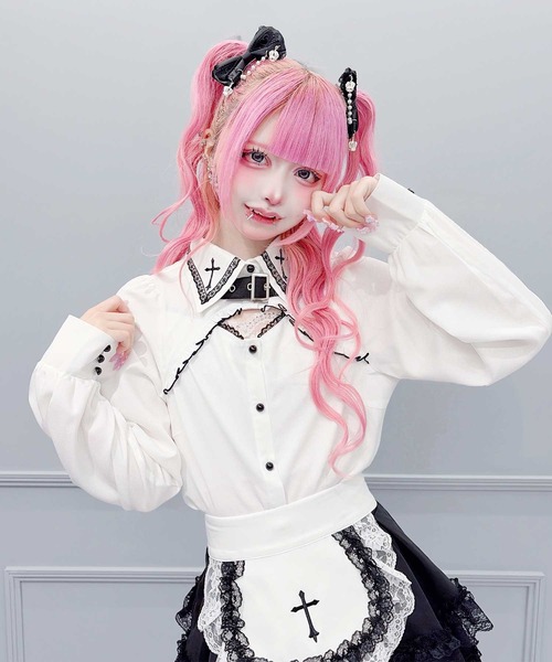 MA*RS(アメーバーマーズ)の「胸開きクロス刺繍ブラウス(シャツ/ブラウス・レディース・ブラック/ホワイト・FREE)」の3枚目の写真
