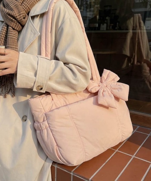 Alum'（アルム）の「Puff Ribbon Tote Bag/パフリボントートバッグ（トートバッグ・レディース・ピンク/ブラック・FREE）」の22枚目の写真