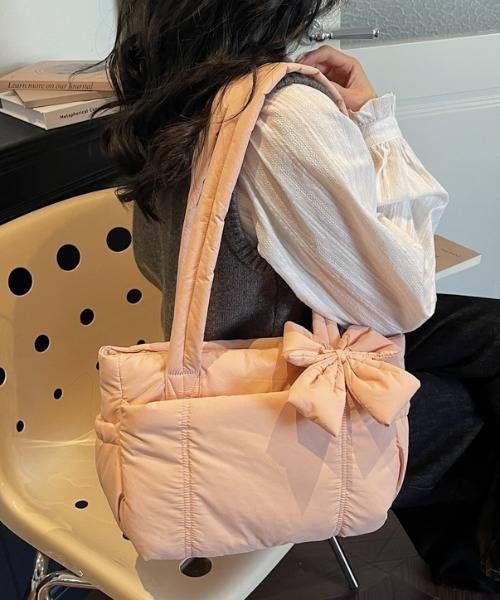 Alum'（アルム）の「Puff Ribbon Tote Bag/パフリボントートバッグ（トートバッグ・レディース・ピンク/ブラック・FREE）」の9枚目の写真