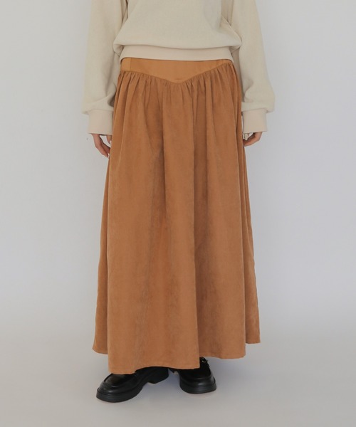 CLEIO(クレイオ)の「【CLEIO】スウェードライク切替えギャザースカート SUEDE-LIKE SWITCHING GATHER SKIRT(スカート・レディース・テラコッタ/アッシュブラウン/ライトベージュ・FREE)」の2枚目の写真