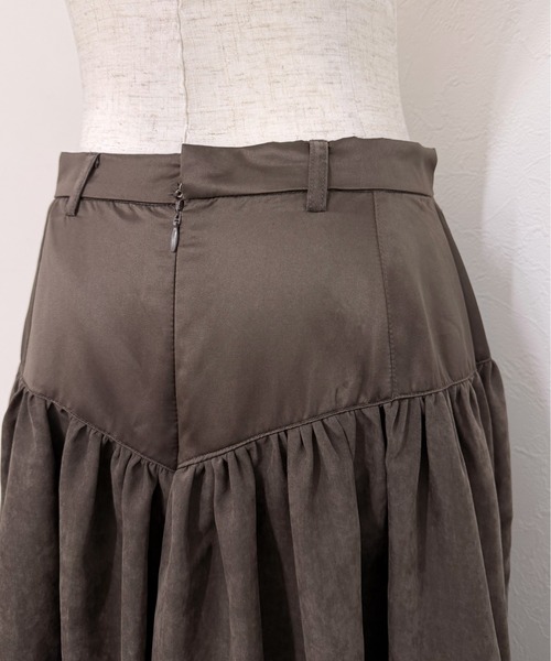 CLEIO(クレイオ)の「【CLEIO】スウェードライク切替えギャザースカート SUEDE-LIKE SWITCHING GATHER SKIRT(スカート・レディース・テラコッタ/アッシュブラウン/ライトベージュ・FREE)」の21枚目の写真
