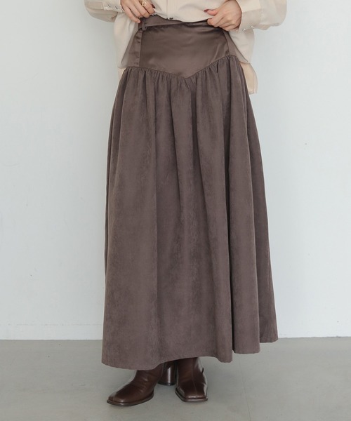 CLEIO(クレイオ)の「【CLEIO】スウェードライク切替えギャザースカート SUEDE-LIKE SWITCHING GATHER SKIRT(スカート・レディース・テラコッタ/アッシュブラウン/ライトベージュ・FREE)」の9枚目の写真