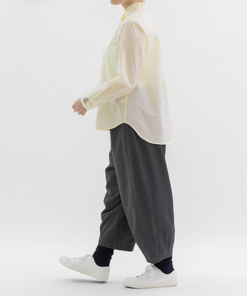 nop de nod(ノップドゥノッド)の「タイプライタースタンドフリルシャツ(シャツ/ブラウス・レディース・ピンク/オフホワイト/ブラック/キナリ・M)」の18枚目の写真