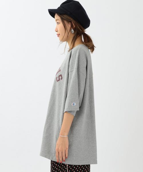 Another Edition(アナザーエディション)の「Another Edition×ChampionクルーネックビッグT/ BC×AE Champion CN BIG/T◆(Tシャツ/カットソー・レディース・オフホワイト/ライトグレー/ケリー・フリー)」の5枚目の写真