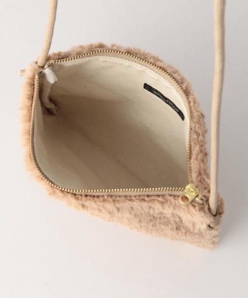 GUAPA（グアパ）の「【GUAPA BABY(ウアパベビー)】シャギーファーポシェット（ショルダーバッグ・キッズ・ホワイト/ベージュ・FREE）」の7枚目の写真