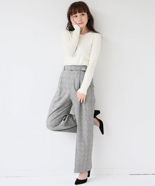 A part by(アパートバイ)の「【CLASSY11月号掲載/お洗濯OK】14Gウォッシャブルウール クルーネック 732920 (ニット/セーター・レディース・ブラック/オフホワイト/グレー・LARGE/MEDIUM)」の4枚目の写真