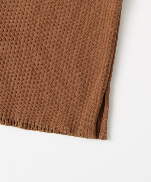 URBAN RESEARCH（アーバンリサーチ）の「UR 5分袖Vネックリブニット（ニット/セーター・レディース・ネイビー/オフホワイト/レッド/キャメル・FREE）」の15枚目の写真