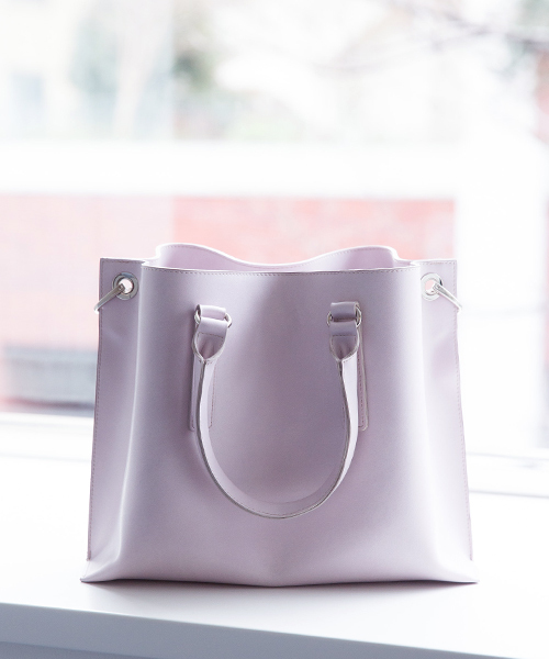 STUDIOUS(ステュディオス)の「STUDIOUS 2WAYシャインコンパクトBAG(ショルダーバッグ・レディース・ブラック/アイボリー/ピンク・FREE)」の3枚目の写真