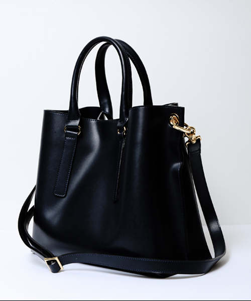 STUDIOUS(ステュディオス)の「STUDIOUS 2WAYシャインコンパクトBAG(ショルダーバッグ・レディース・ブラック/アイボリー/ピンク・FREE)」の14枚目の写真