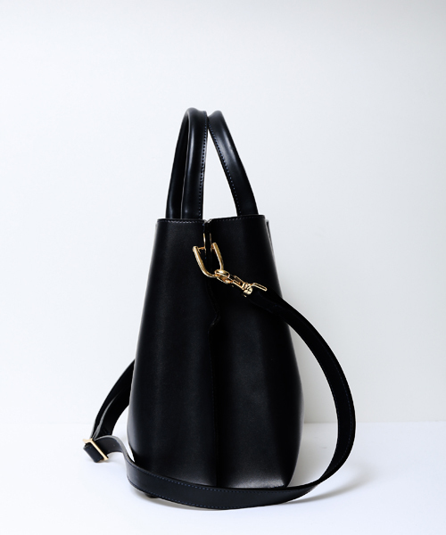 STUDIOUS(ステュディオス)の「STUDIOUS 2WAYシャインコンパクトBAG(ショルダーバッグ・レディース・ブラック/アイボリー/ピンク・FREE)」の15枚目の写真