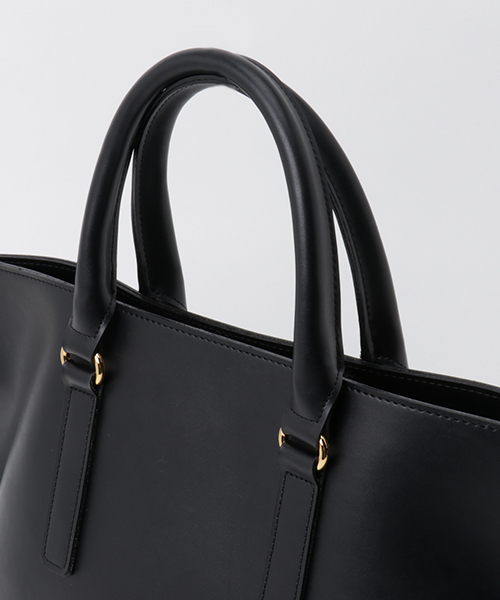 STUDIOUS(ステュディオス)の「STUDIOUS 2WAYシャインコンパクトBAG(ショルダーバッグ・レディース・ブラック/アイボリー/ピンク・FREE)」の7枚目の写真